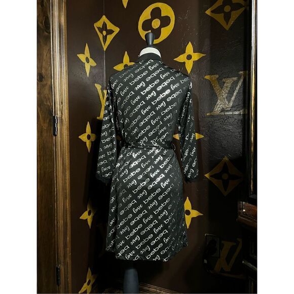 Bebe Silky Signature Short Kimono Robe Size Medium - Picture 3 of 4